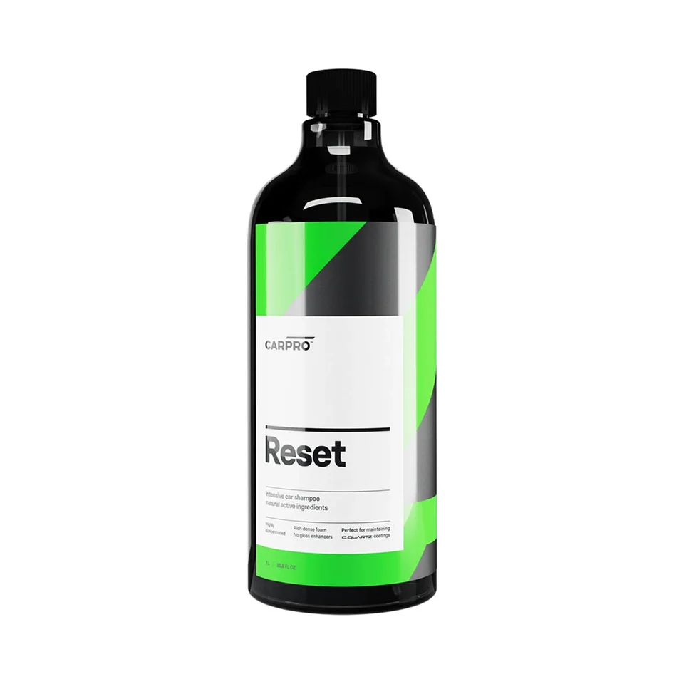 CARPRO Reset car shampoo in a one-liter bottle